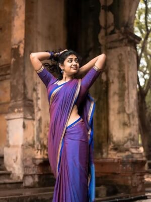 Exquisite Handcrafted Saree for Women | Elegant Traditional Indian Attire | Lightweight and Breathable Fabric | Perfect for Weddings and Special Occasions