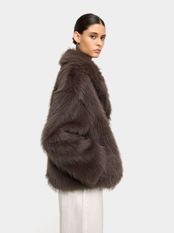Voluminous Coat with Fur Effect – Taupe