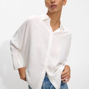 Classic Long-Sleeve Shirt in Crisp White